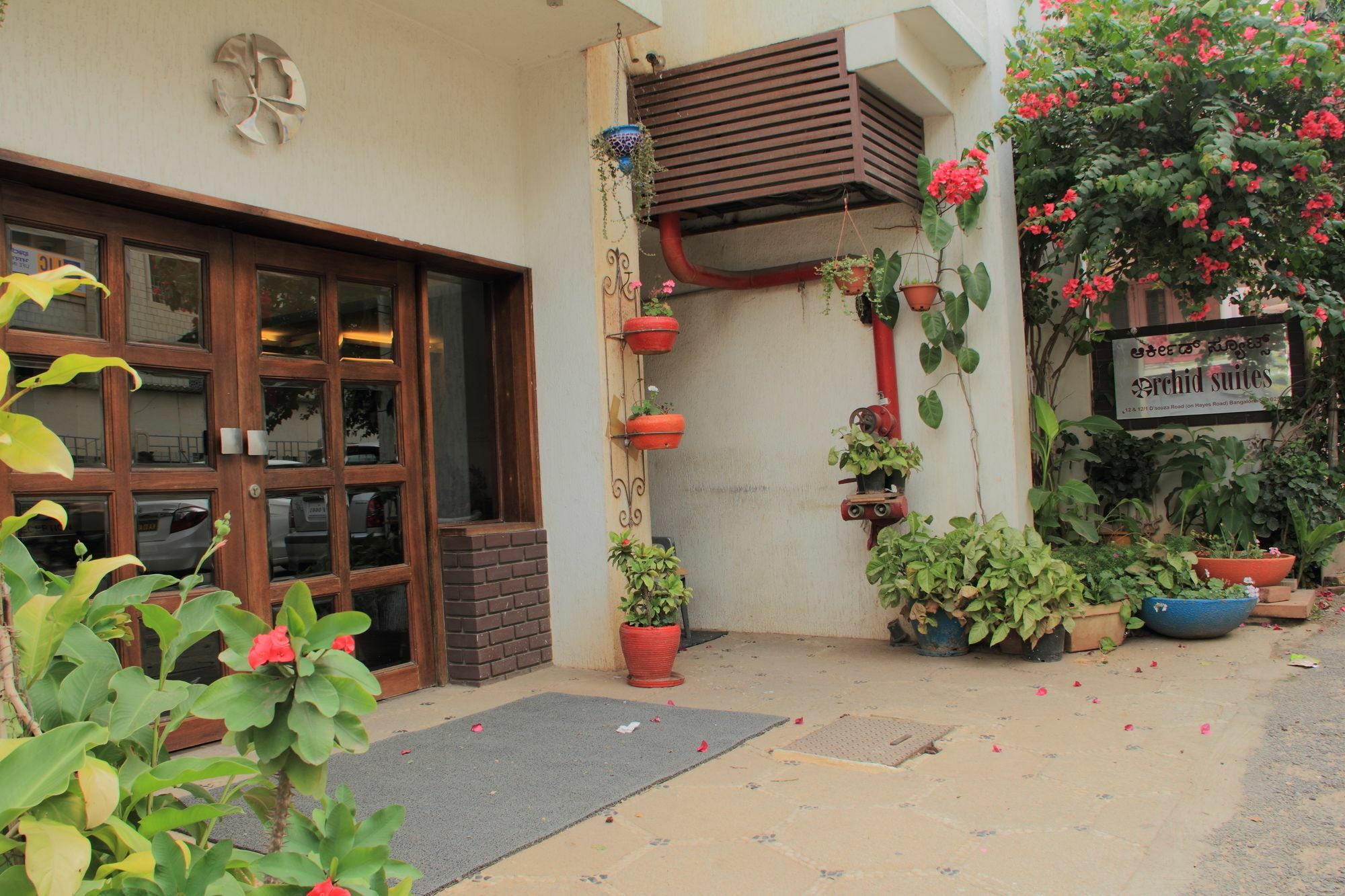 Orchid Suites - A Boutique Hotel Bangalore Off Residency Road Exterior foto